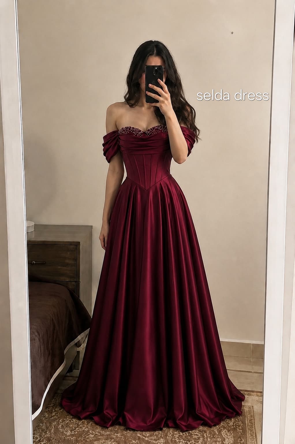 لباس مجلسی زرشکی ساتن مناسب عروسی