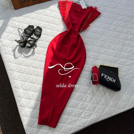 لباس مجلسی پوشیده