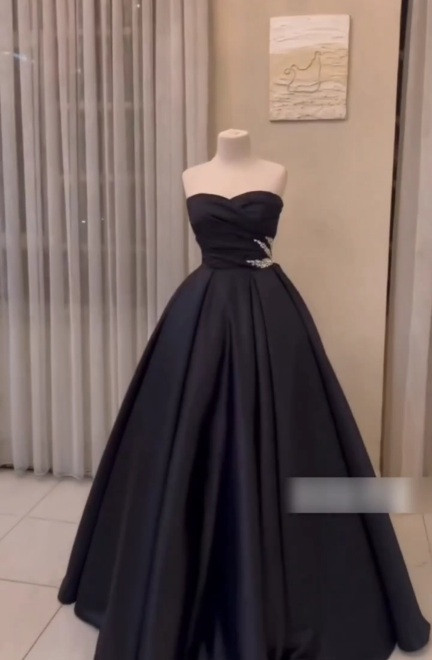 مدل لباس مجلسی شیک ۲۰۲۳