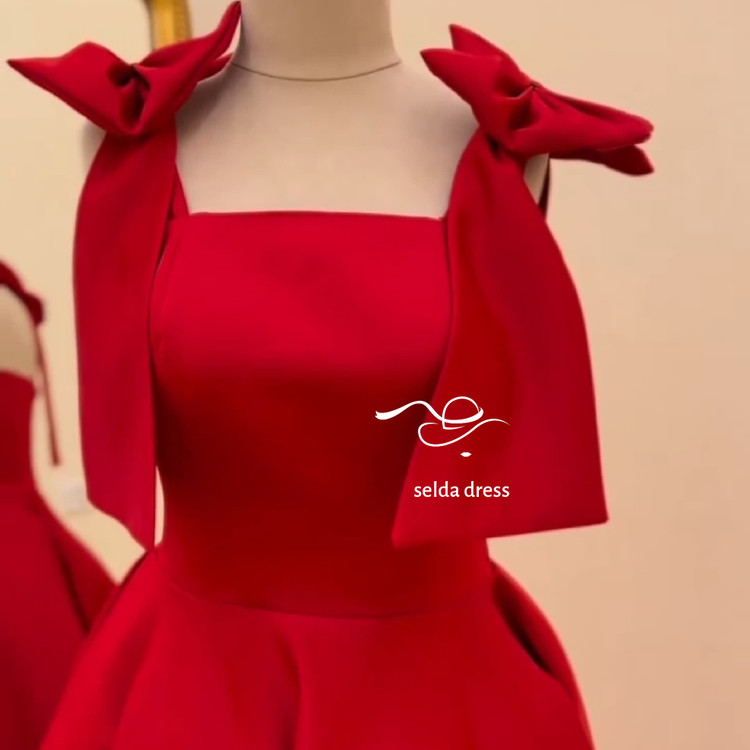 مجلسی ساتن امریکایی قرمز