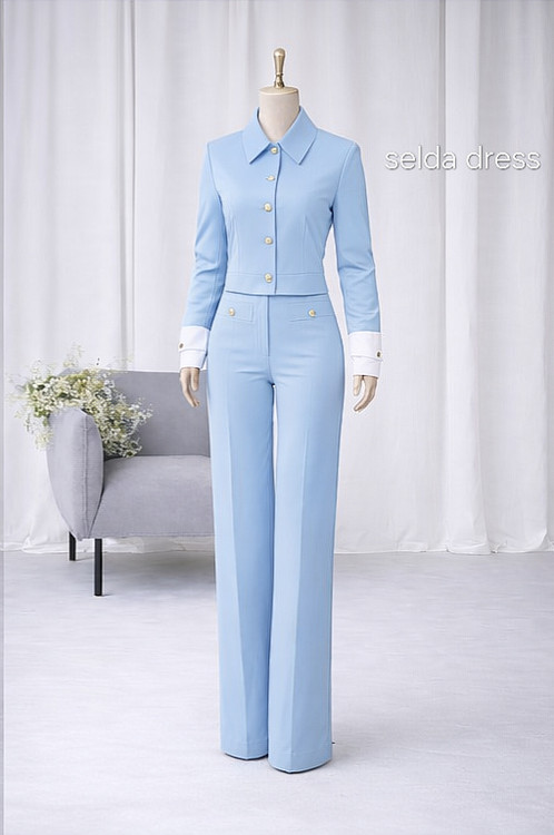 کت و شلوار آبی آسمانی