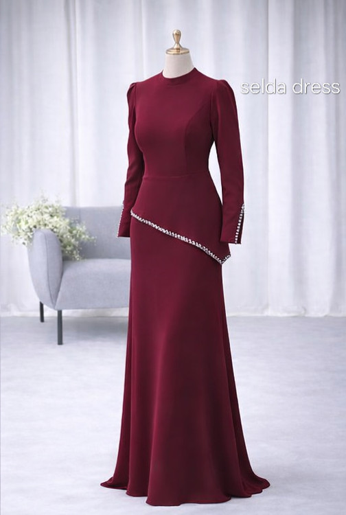 لباس شیک پوشیده